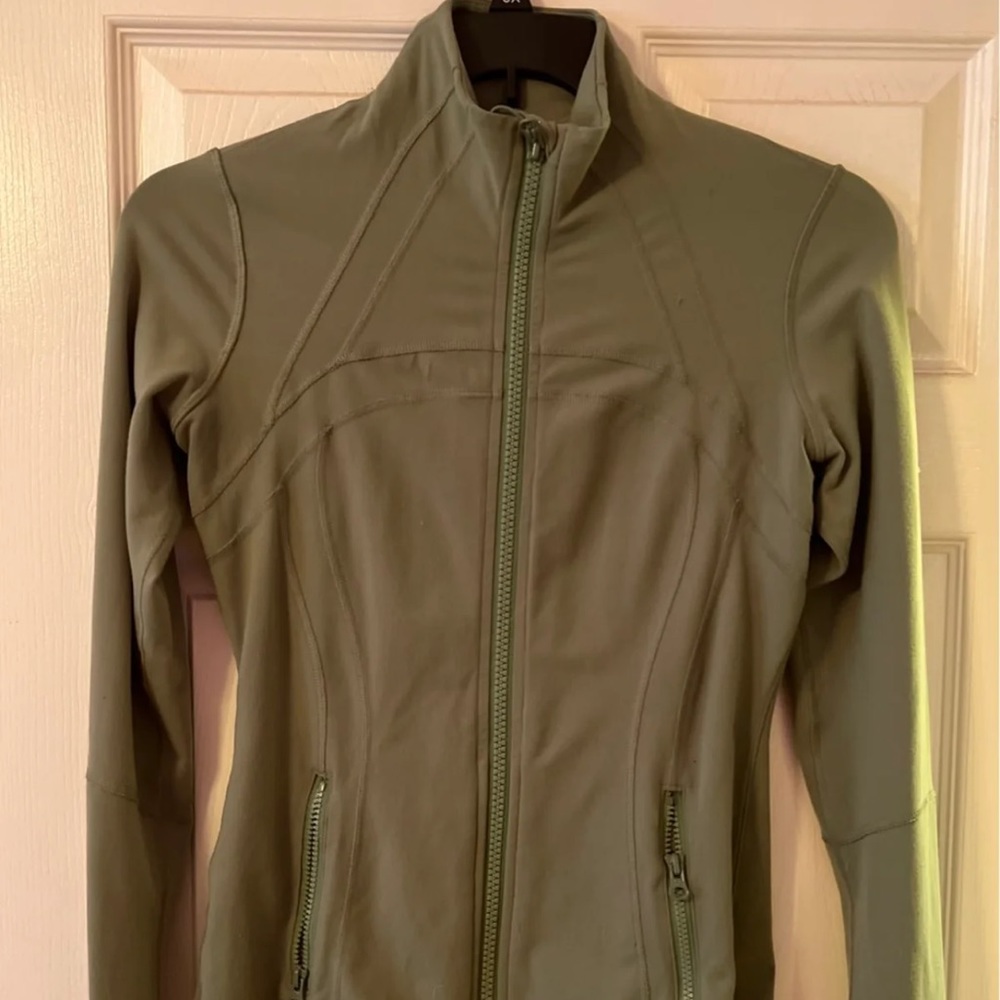 COPY - Lululemon define